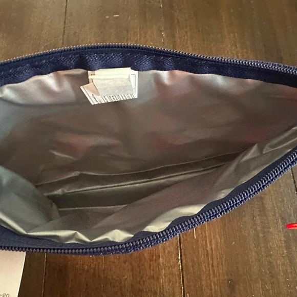 NWT Igloo Lunch Clutch - Picture 4 of 8